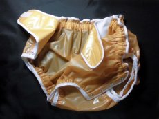 寒くなっても硬くならない超柔かな感触は本物ベビーの証